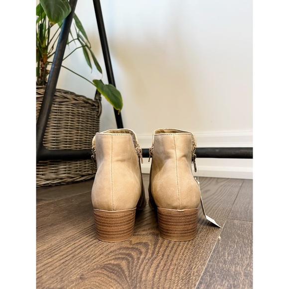 Brand New Union Bay Chelsea Boots with Heel, Size 10 - Picture 2 of 4